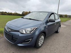 Blau Gebraucht 2013 Hyundai i20 Kleinwagen | 4.800 € (Fairer Preis)