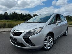 Silber Gebraucht 2016 Opel Zafira Tourer Edition Van / Kleinbus | 10.990 € (Etwas zu teuer)