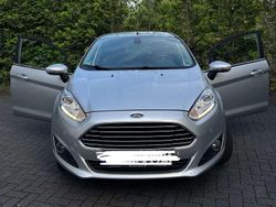 Silber Gebraucht 2016 Ford Fiesta SYNC Edition Kleinwagen | 7.990 € (Fairer Preis)