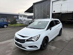 Weiß Gebraucht 2017 Opel Astra Dynamic Kombi | 2.599 € (Superpreis)