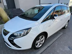 Weiß Gebraucht 2012 Opel Zafira Tourer Innovation Van / Kleinbus | 6.700 € (Etwas zu teuer)