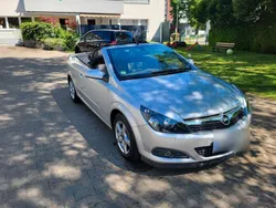 Silber Gebraucht 2009 Opel Astra Cabriolet Cabrio | 6.500 € (Etwas zu teuer)