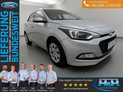 Sleek silver / met Gebraucht 2015 Hyundai i20 Trend Limousine | 11.340 € (Fairer Preis)