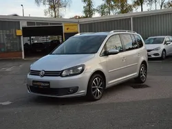 Silber Gebraucht 2011 VW Touran Highline Van / Kleinbus | 12.440 € (Teuer)