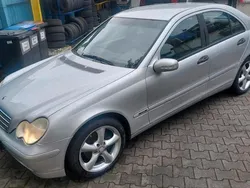 Silber Gebraucht 2004 Mercedes C200 Limousine | 2.700 € (Guter Preis)