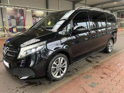 Schwarz Gebraucht 2022 Mercedes V300 Avantgarde Van / Kleinbus | 54.000 € (Guter Preis)