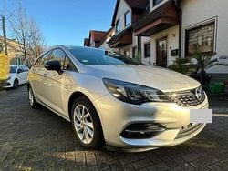 Silber Gebraucht 2021 Opel Astra Design & Tech Kombi | 13.000 € (Guter Preis)