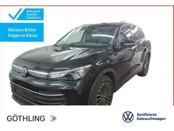 Deep black perleffekt Gebraucht 2024 VW Tiguan Life SUV | 34.960 € (Fairer Preis)