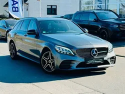 Grau Gebraucht 2020 Mercedes C200 AMG Limousine | 29.980 € (Fairer Preis)