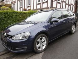 Blau Gebraucht 2013 VW Golf VII Comfortline Kombi | 10.900 € (Etwas zu teuer)