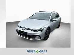 Reflexsilber Gebraucht 2022 VW Golf VIII Life Kombi | 20.980 € (Fairer Preis)