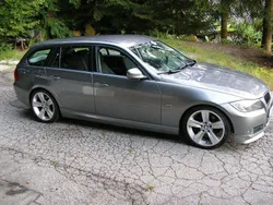 Grau Gebraucht 2010 BMW 320 Kombi | 2.700 € (Guter Preis)