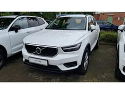 Ice white Gebraucht 2021 Volvo XC40 Momentum SUV | 21.890 € (Guter Preis)