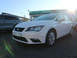 "candy" weiss Gebraucht 2015 Seat Leon Style Limousine | 8.990 € (Fairer Preis)