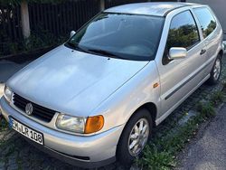 Silber Gebraucht 1999 VW Polo Kleinwagen | 900 € (Fairer Preis)