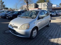 Silber Gebraucht 2002 Toyota Yaris Limousine | 1.111 € (Guter Preis)