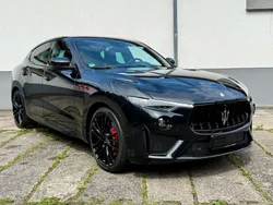 Schwarz Gebraucht 2024 Maserati Levante SUV | 104.450 € (Guter Preis)