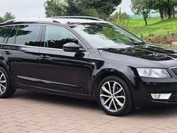 Schwarz Gebraucht 2016 Skoda Octavia Kombi | 11.300 € (Fairer Preis)