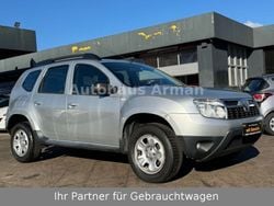 Grau Gebraucht 2012 Dacia Duster Lauréate SUV | 6.990 € (Fairer Preis)