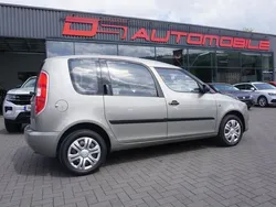 Cappuccinobeige Gebraucht 2014 Skoda Roomster Plus Edition Kombi | 6.990 € (Fairer Preis)
