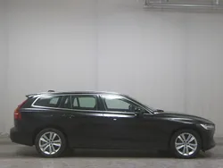 Schwarz Gebraucht 2020 Volvo V60 Momentum Kombi | 20.680 € (Guter Preis)