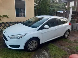 Weiß Gebraucht 2018 Ford Focus Trend Limousine | 9.500 € (Etwas zu teuer)