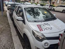 Weiß Gebraucht 2014 Renault Twingo Kleinwagen | 1.300 €