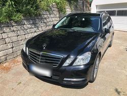 Schwarz Gebraucht 2011 Mercedes E250 Avantgarde Kombi | 6.200 € (Fairer Preis)
