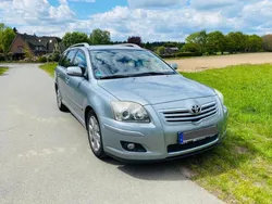 Silber Gebraucht 2009 Toyota Avensis Kombi | 4.800 € (Fairer Preis)