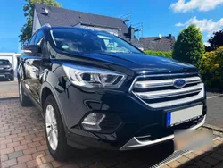 Schwarz Gebraucht 2019 Ford Kuga Titanium SUV | 17.490 € (Superpreis)