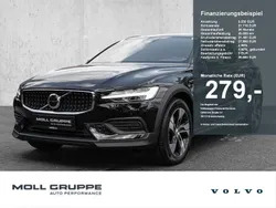 Black solid ´stone´ / solid Gebraucht 2023 Volvo V60 CC Plus Kombi | 36.880 € (Guter Preis)