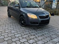 Grau Gebraucht 2009 VW Golf Kombi | 3.840 € (Fairer Preis)