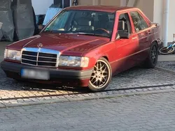 Rot Gebraucht 1989 Mercedes 190 Limousine | 5.100 €