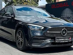 Obsidianschwarz Gebraucht 2023 Mercedes C300e AMG line Kombi | 29.885 €