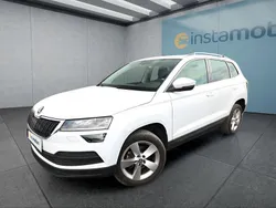 Weiß Gebraucht 2020 Skoda Karoq SUV | 19.999 € (Guter Preis)