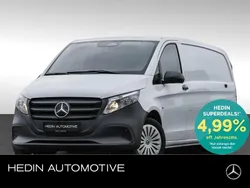 Weiß Gebraucht 2024 Mercedes Vito Van / Kleinbus | 38.544 € (Teuer)