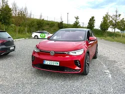 Rot Gebraucht 2022 VW ID.5 GTX SUV | 30.300 € (Superpreis)