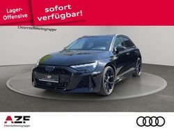 Schwarz (mythosschwarz metallic) Neu 2025 Audi RS3 Sportback Comfort Kleinwagen | 87.136 €