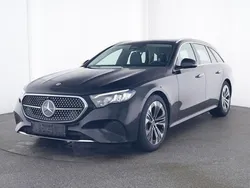 Metalliclack obsidianschwarz Gebraucht 2024 Mercedes E220 Kombi | 45.800 € (Superpreis)