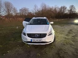 Weiß Gebraucht 2014 Volvo XC60 Momentum SUV | 14.000 € (Guter Preis)