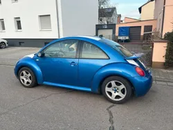 Blau Gebraucht 2001 VW Käfer Kleinwagen | 1.800 €