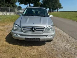 Silber Gebraucht 2005 Mercedes ML270 Edition SUV | 5.900 €