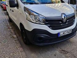 Weiß Gebraucht 2015 Renault Trafic Komfort Van | 6.400 € (Teuer)