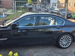 Schwarz Gebraucht 2009 BMW 750 Limousine | 15.300 € (Teuer)