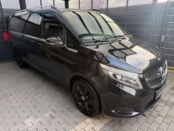 Schwarz Gebraucht 2018 Mercedes V250 Avantgarde Van / Kleinbus | 28.900 € (Fairer Preis)
