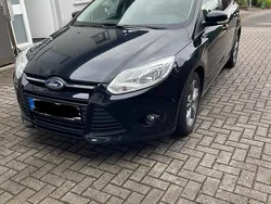 Schwarz Gebraucht 2013 Ford Focus Limousine | 5.500 € (Fairer Preis)