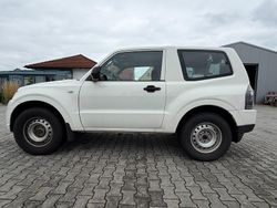 Weiß Gebraucht 2010 Mitsubishi Pajero SUV | 20.230 € (Superpreis)