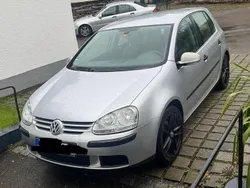 Silber Gebraucht 2004 VW Golf V Limousine | 3.750 € (Fairer Preis)