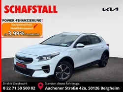 Weiss ((wd) cararraweiss) Gebraucht 2022 Kia XCeed Comfort SUV | 18.749 € (Guter Preis)
