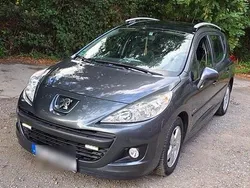 Grau Gebraucht 2010 Peugeot 207 Kombi | 2.800 € (Fairer Preis)
